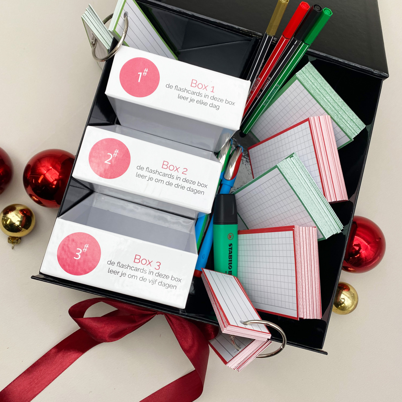 Gevulde cadeaubox - Kerst Medium Student, Flashcards, Schrijfwaren en Leitner systeem