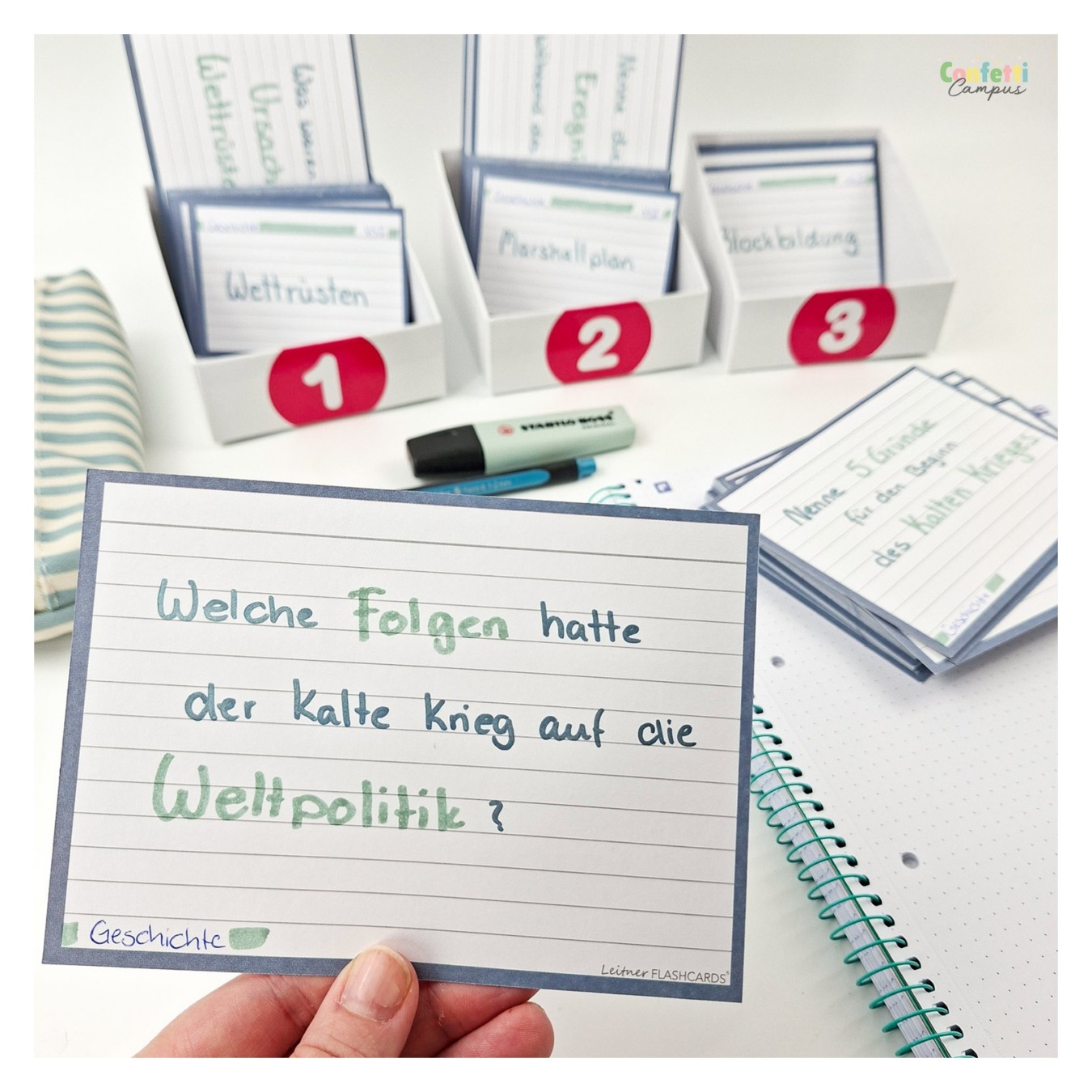 Leitner Flashcards Nature Blauw A6 gelinieerd in gebruik