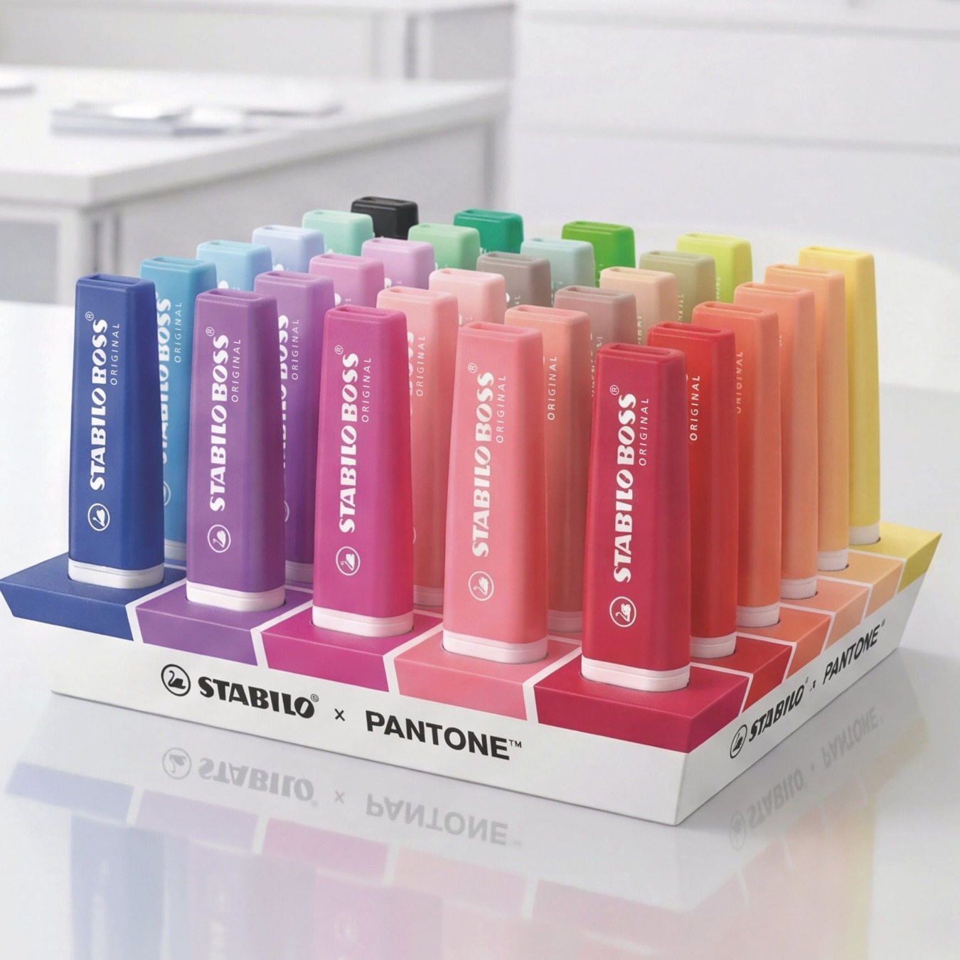 STABILO BOSS ORIGINAL x PANTONE Markeerstift 30 stuks Deskset